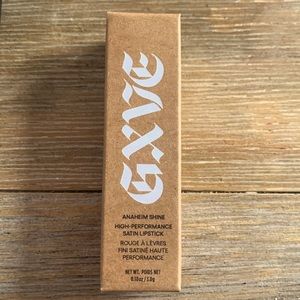 NIB!!!! GXVE Anaheim Shine Clean High-Performance Satin Lipstick in True Red